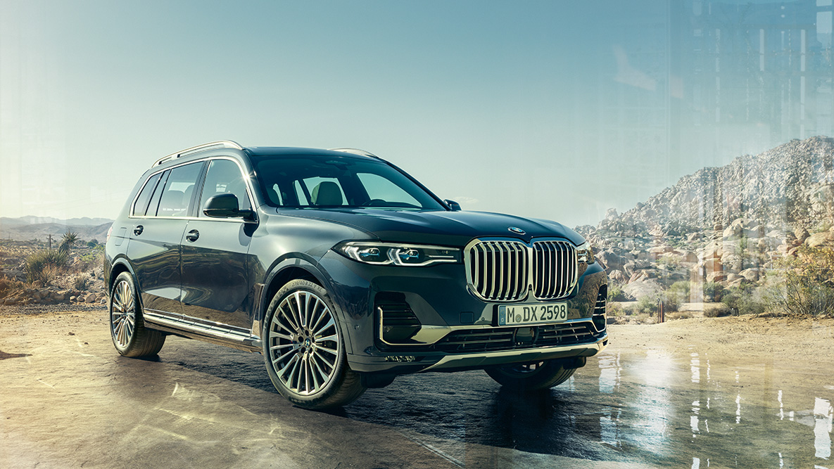 BMW X7 Exterieur, dreiviertel Frontansicht G07 BMW X7 Exterieur: dreiviertel Frontansicht vor Wüstenhintergrund G07