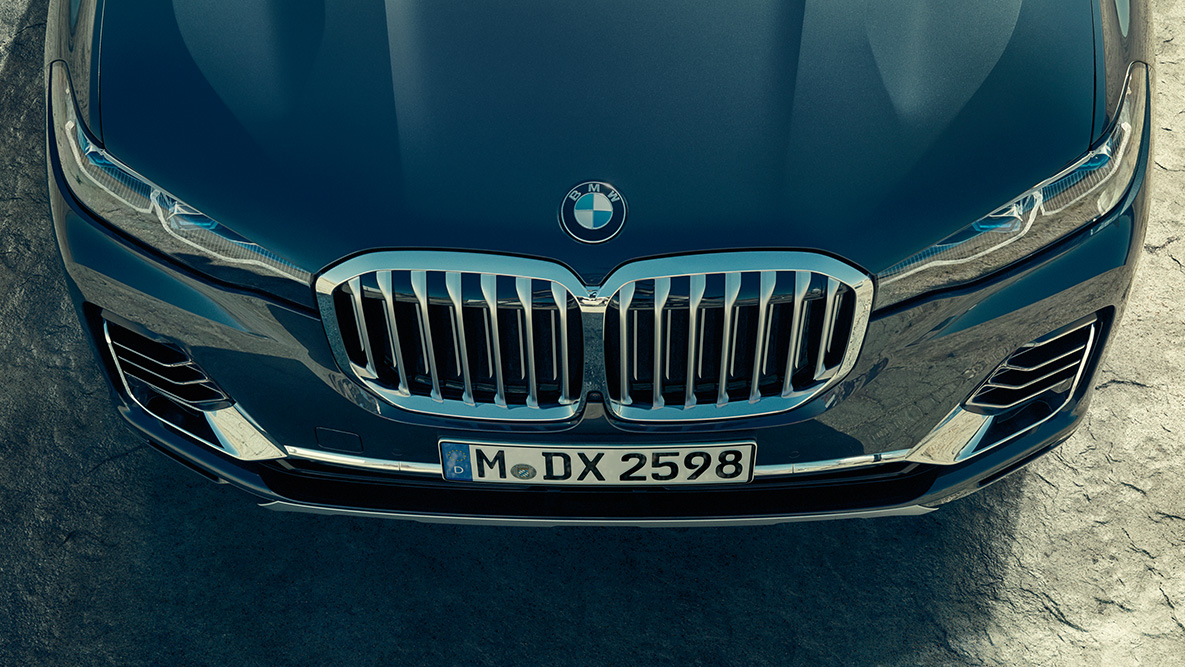 BMW Niere des BMW X7 G07 BMW Niere: BMW X7 Front aus der Vogelperspektive G07