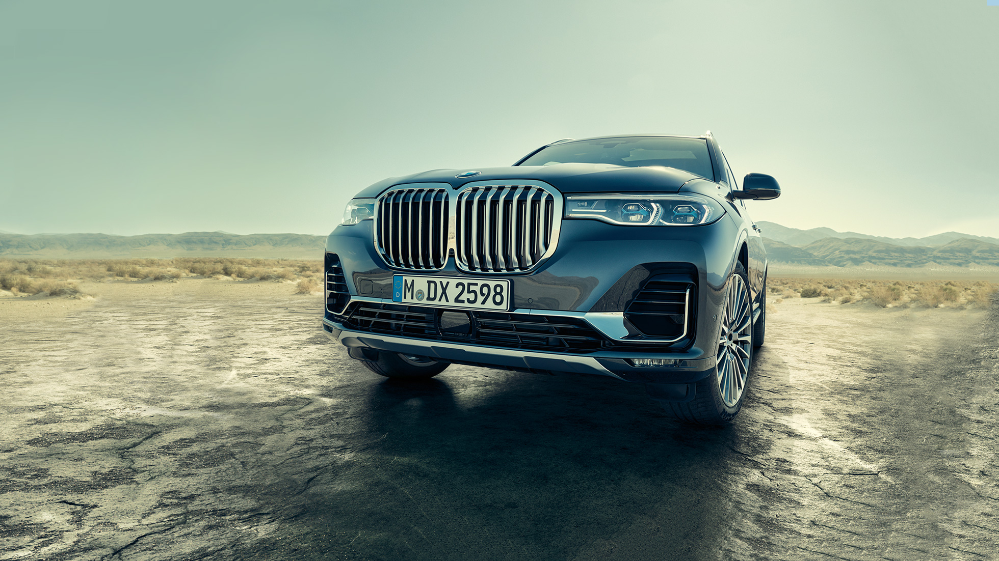 BMW X7 Exterieur, schräge Untersicht G07 BMW X7 Exterieur: schräge Untersicht auf die Front G07