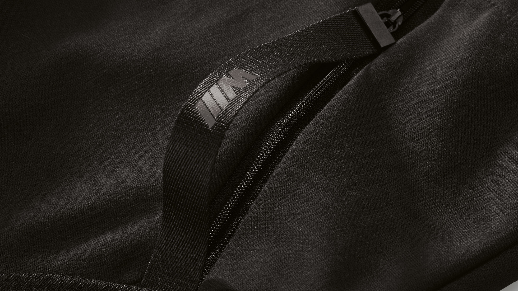 BMW M Jacke Herren. Detailaufnahme der BMW M Jacke Herren aus der BMW M Collection.