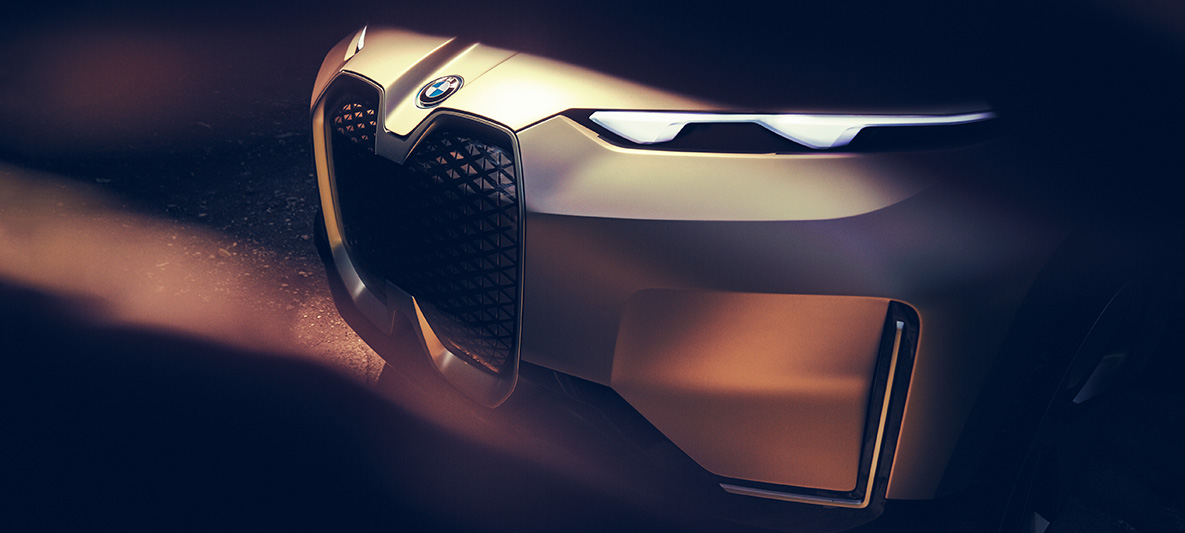 Frontale della BMW Vision iNEXT Frontale della BMW Vision iNEXT con calandra