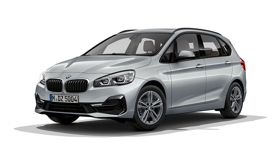 BMW 225xe Active Tourer Studioaufnahme BMW 225xe Active Tourer Studioaufnahme Dreiviertel-Frontansicht