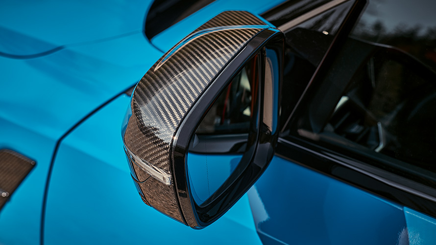 Calotta del retrovisore esterno M in carbonio Accessori autunno-inverno BMW Elemento per fascione laterale M calotta del retrovisore esterno in carbonio.