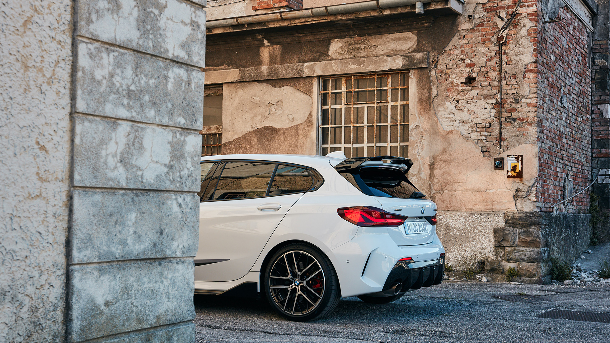 BMW M135i xDrive M Performance design 08 BMW Série 1 BMW M135i xDrive M Performance design 08
