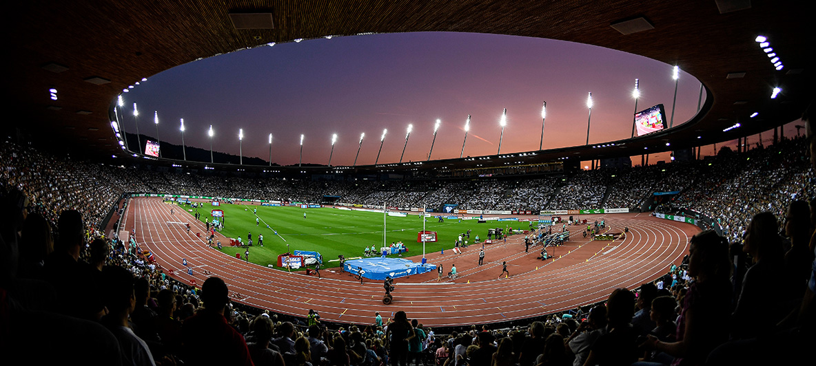 Stadion Letzigrund Weltklasse Zürich BMW Zuschauertribüne BMW Leichtathletik Weltklasse Zürich Stadion Letzigrund