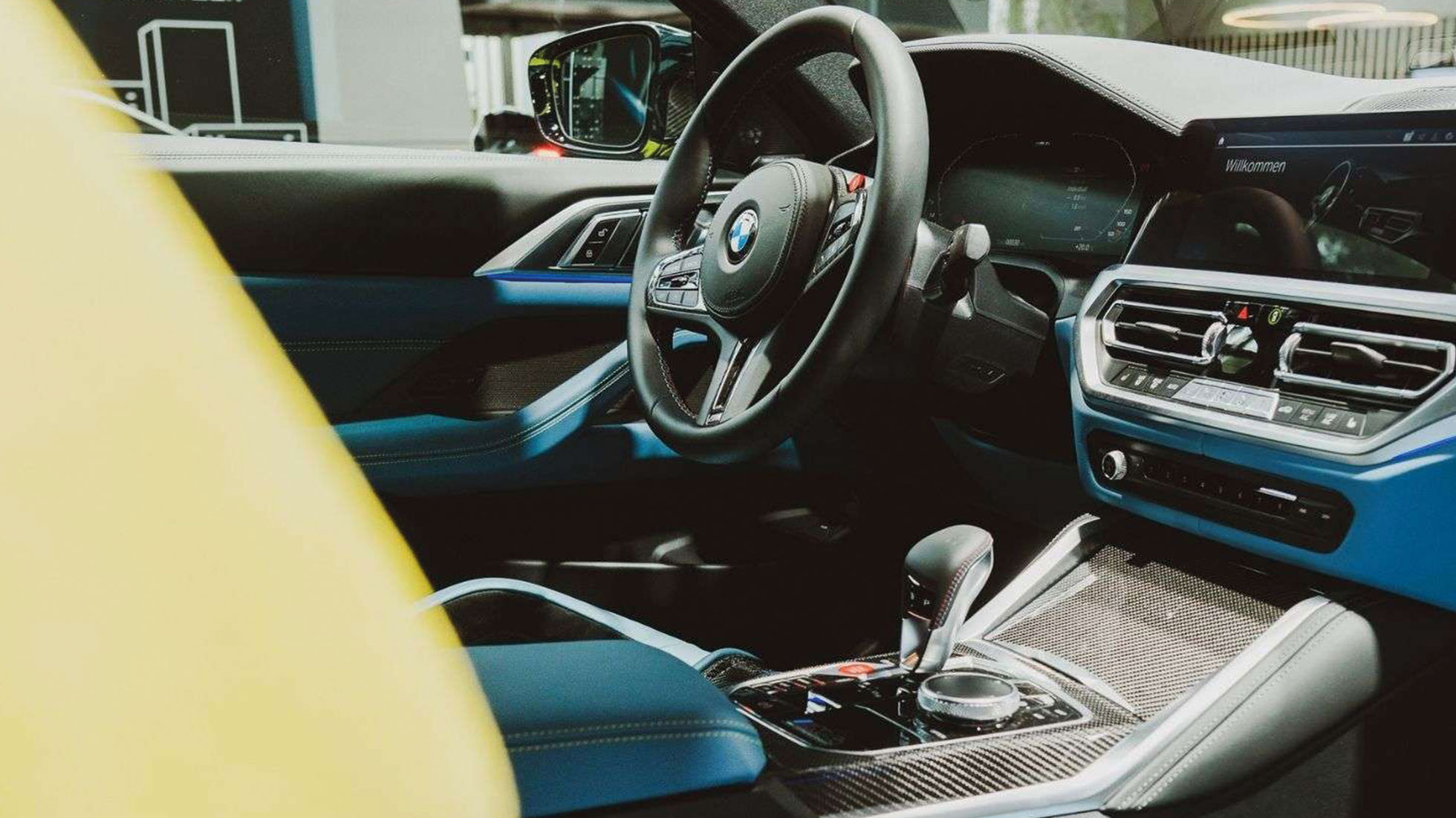 Das BMW M4 Lenkrad BMW M4/innen/M Carbon Lenkrad/seitlich