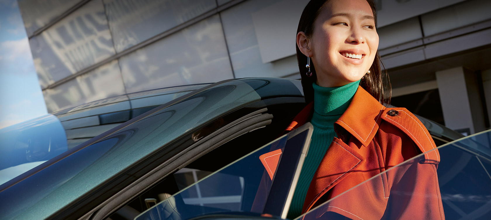 Fahrertür und Frontscheibe BMW Detail mit Model Geöffnete Fahrertür und Frontscheibe BMW Detail mit Model